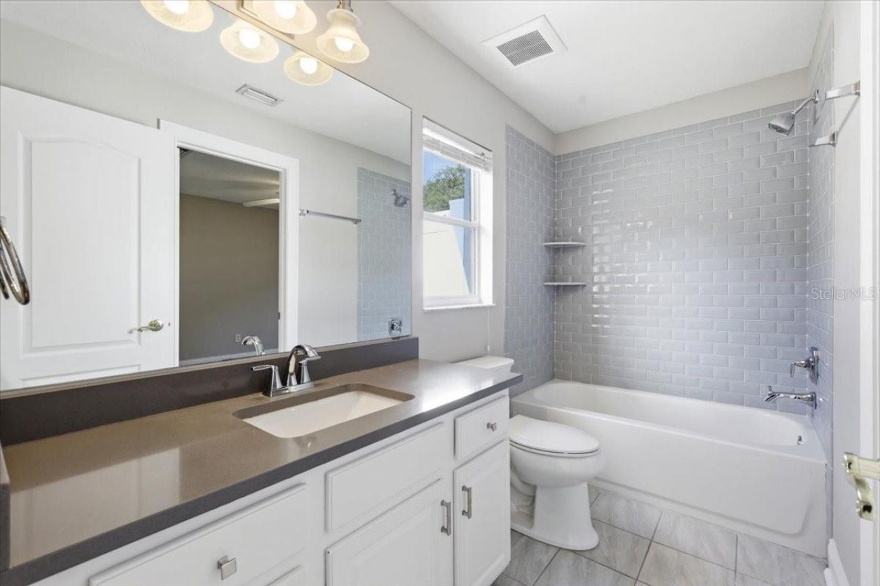 1051 Stationside Drive, Oakland, FL 34787 Photo