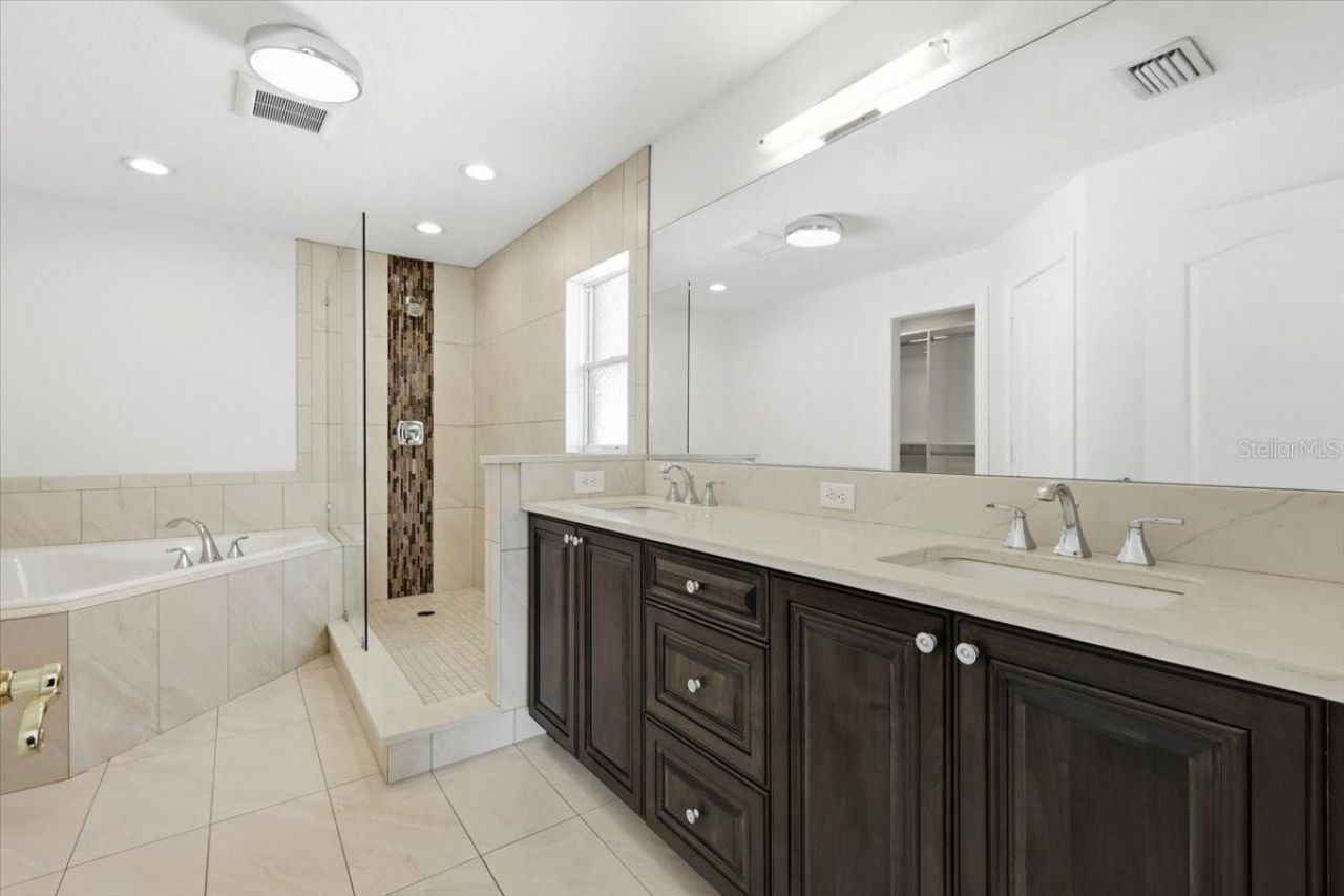 1051 Stationside Drive, Oakland, FL 34787 Photo