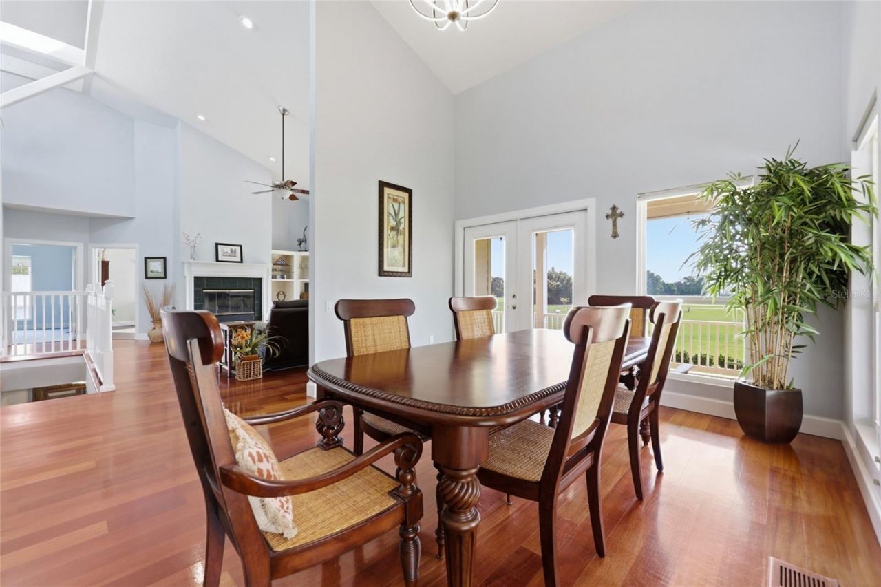 1042 SW Woodland Avenue , Fort White, FL 32038 Photo