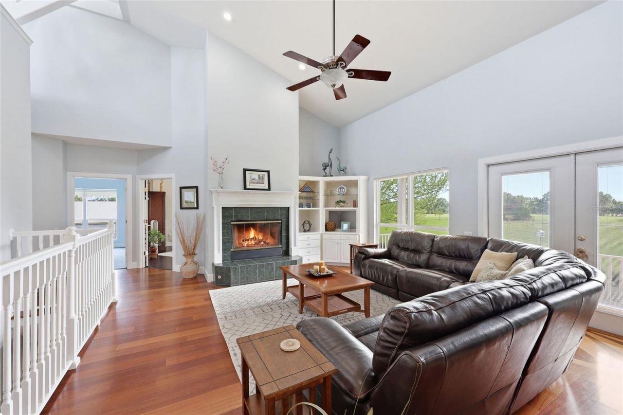 1042 SW Woodland Avenue , Fort White, FL 32038 Photo