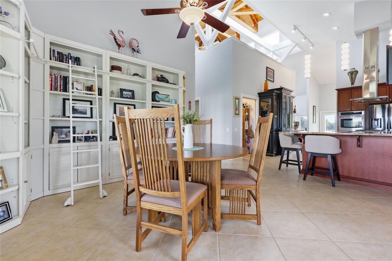 1042 SW Woodland Avenue , Fort White, FL 32038 Photo