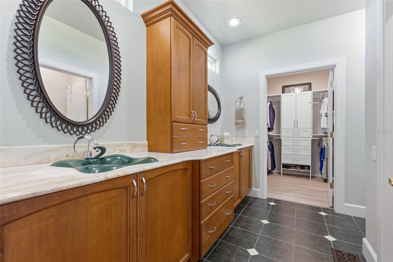 1042 SW Woodland Avenue , Fort White, FL 32038 Photo