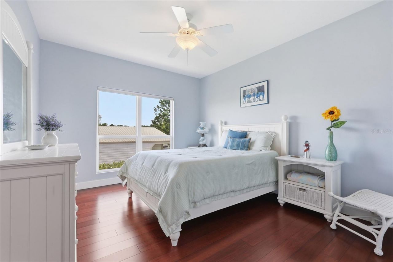 1042 SW Woodland Avenue , Fort White, FL 32038 Photo