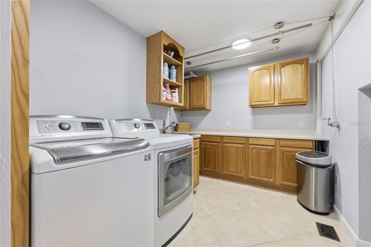 1042 SW Woodland Avenue , Fort White, FL 32038 Photo