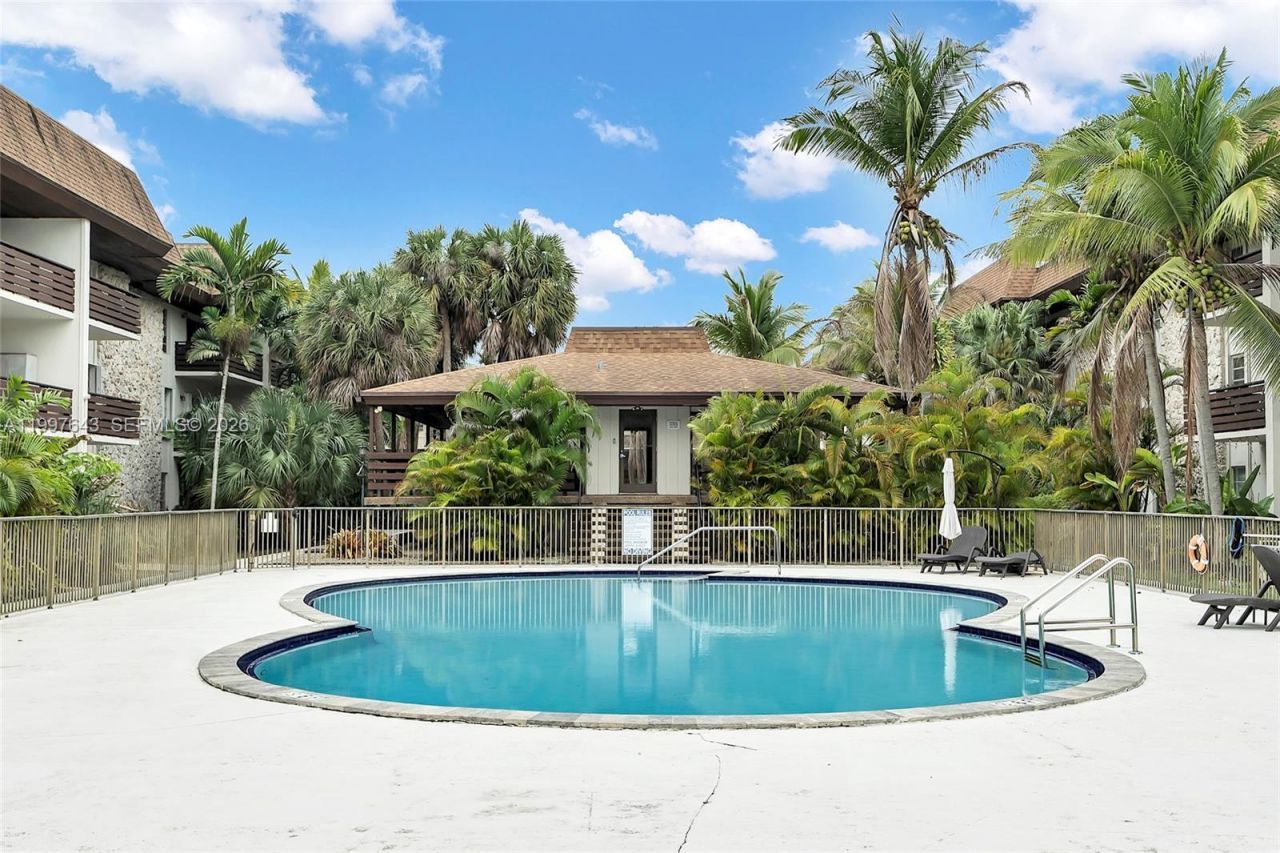 7473 SW 82nd St, Unit A314, Miami, FL 33143 Photo