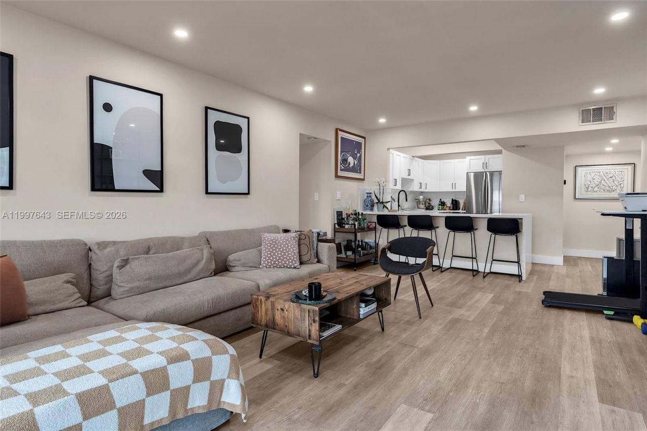 7473 SW 82nd St, Unit A314, Miami, FL 33143 Photo