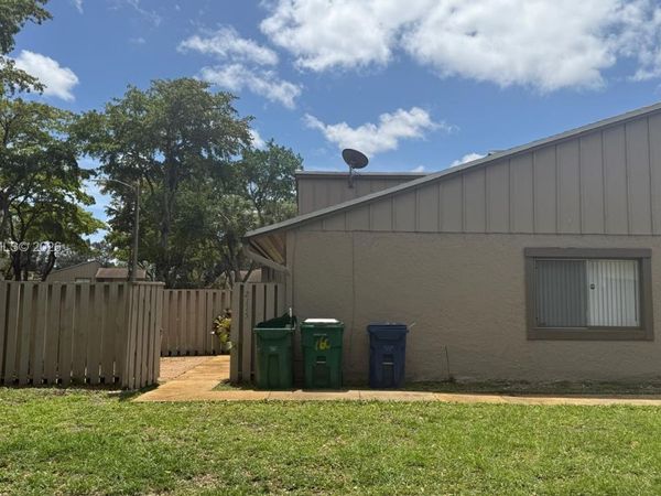 2115 NW 57th Ave, Unit 16-C, Lauderhill, FL 33313