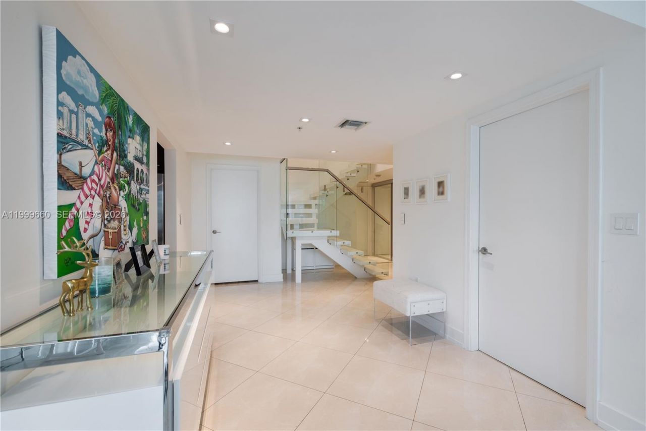 7928 East Drive, Unit 106, North Bay Village, FL 33141 Photo