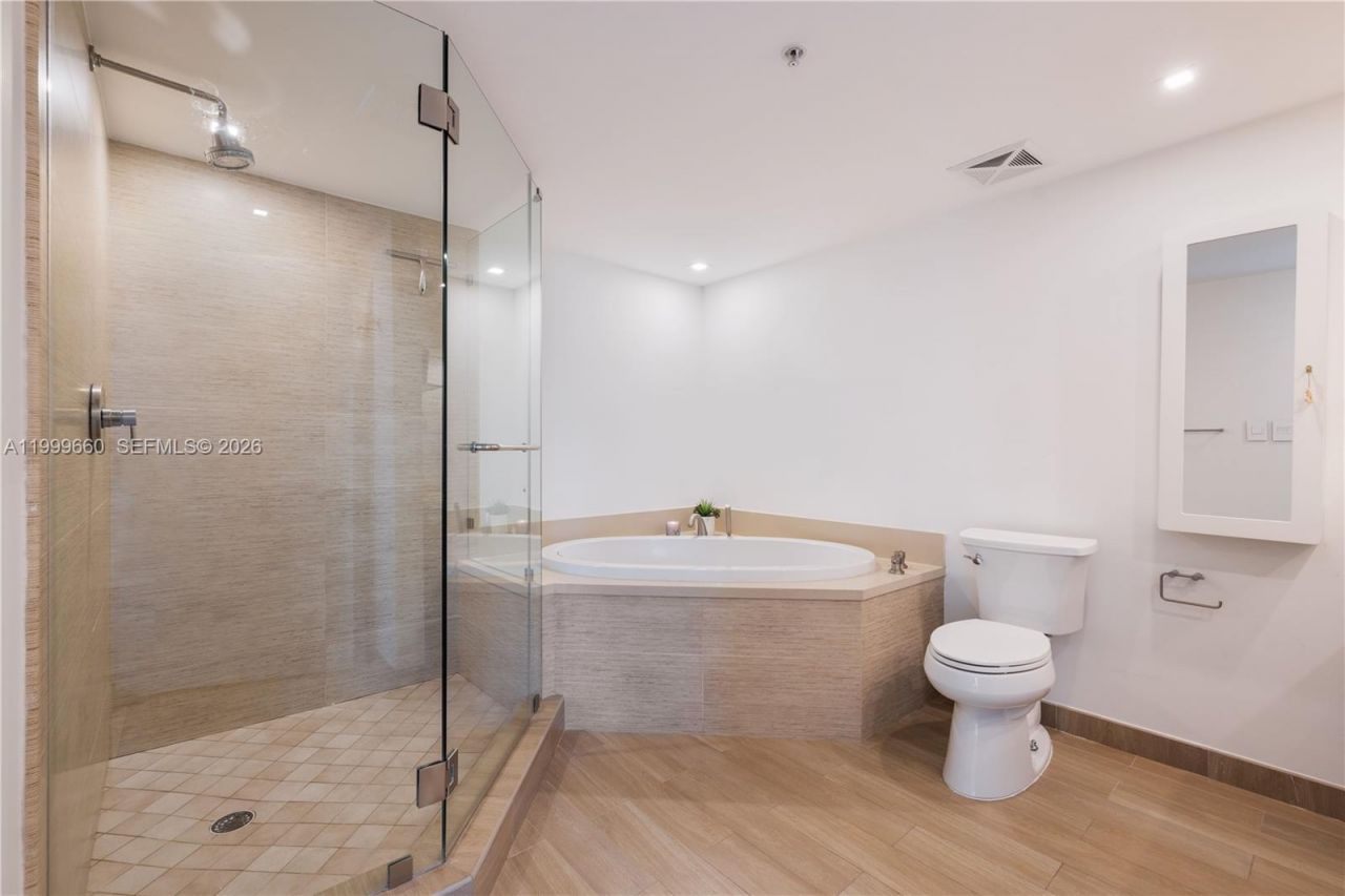 7928 East Drive, Unit 106, North Bay Village, FL 33141 Photo