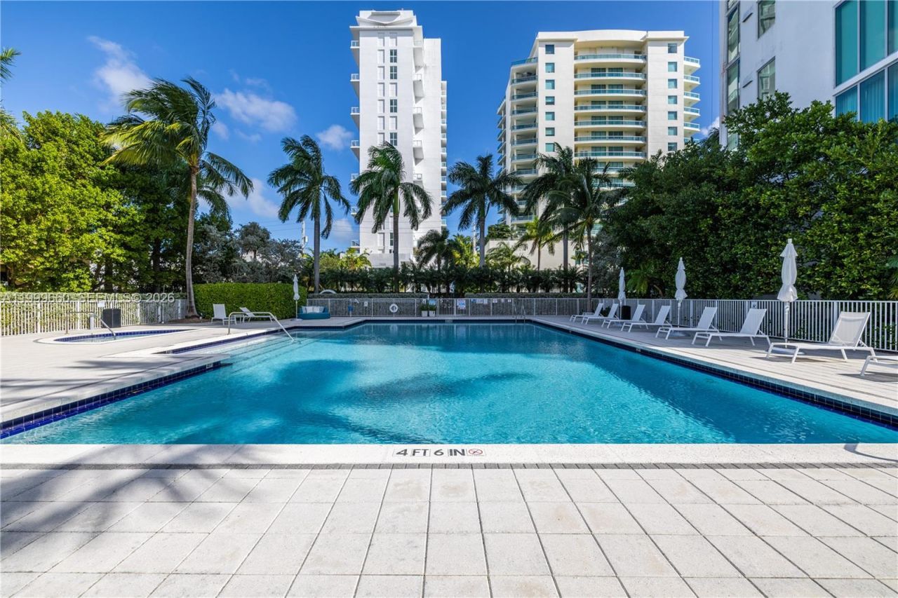 7928 East Drive, Unit 106, North Bay Village, FL 33141 Photo