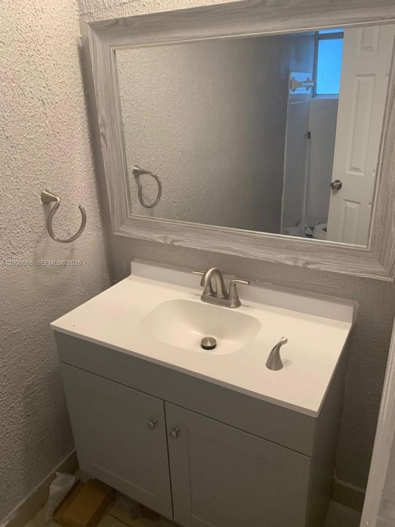 6621 NW 30th St, Sunrise, FL 33313 Photo