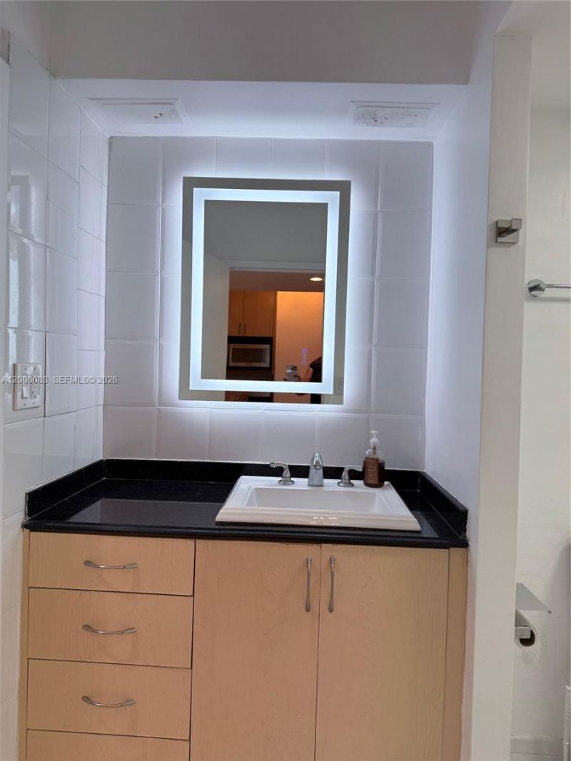 100 Lincoln Rd, Unit 615, Miami Beach, FL 33139 Photo