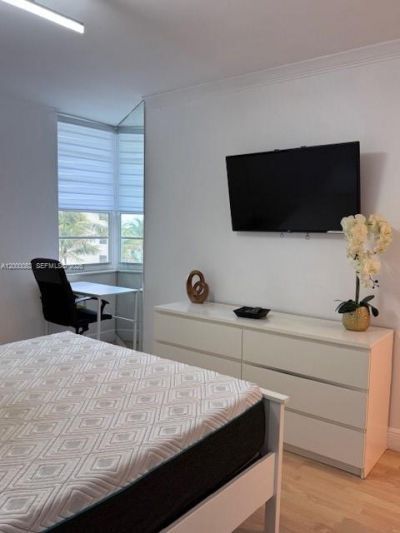 100 Lincoln Rd, Unit 615, Miami Beach, FL 33139 Photo