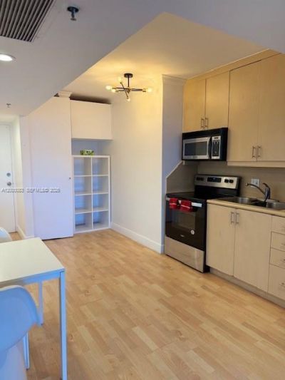 100 Lincoln Rd, Unit 615, Miami Beach, FL 33139 Photo