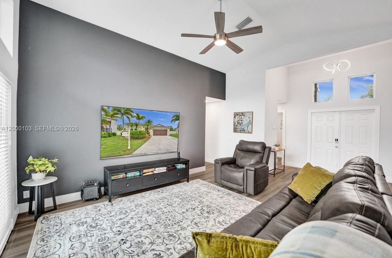 1063 Cedar Falls Dr, Unit 1063, Weston, FL 33327 Photo