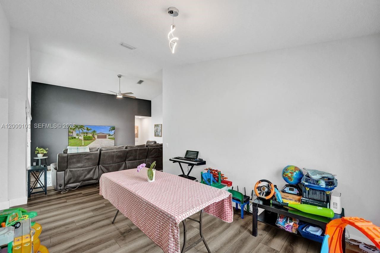 1063 Cedar Falls Dr, Unit 1063, Weston, FL 33327 Photo