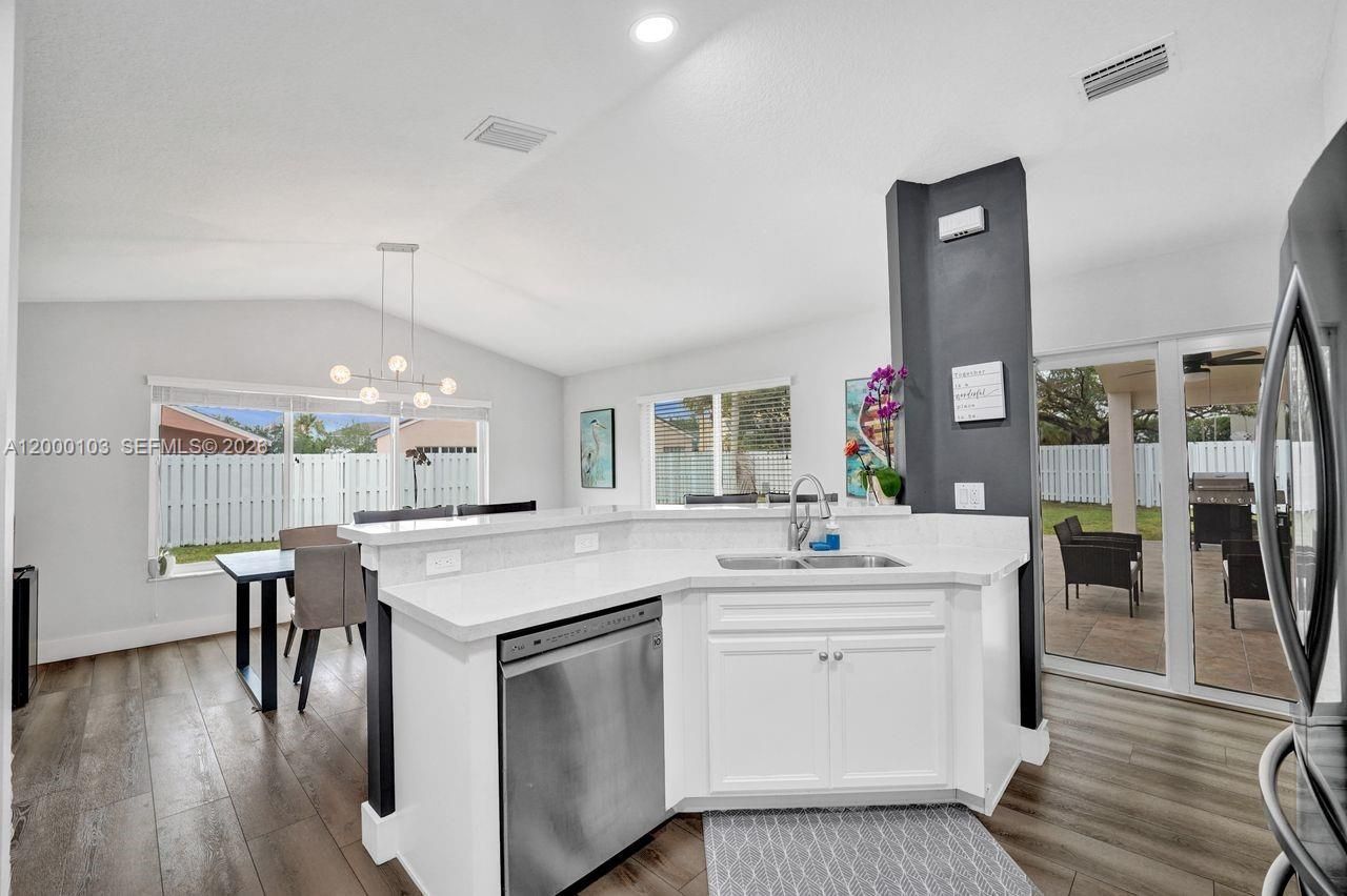 1063 Cedar Falls Dr, Unit 1063, Weston, FL 33327 Photo