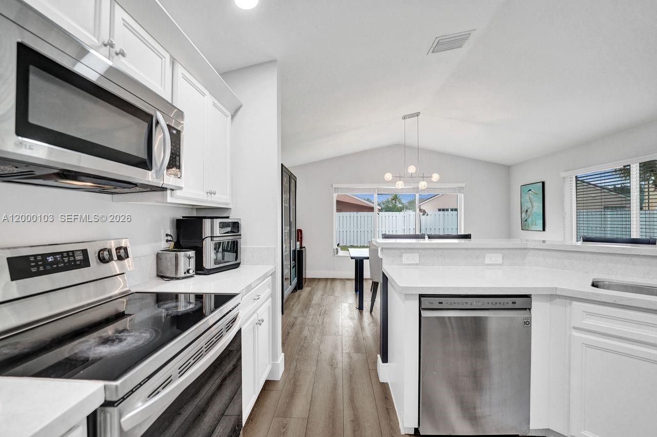 1063 Cedar Falls Dr, Unit 1063, Weston, FL 33327 Photo