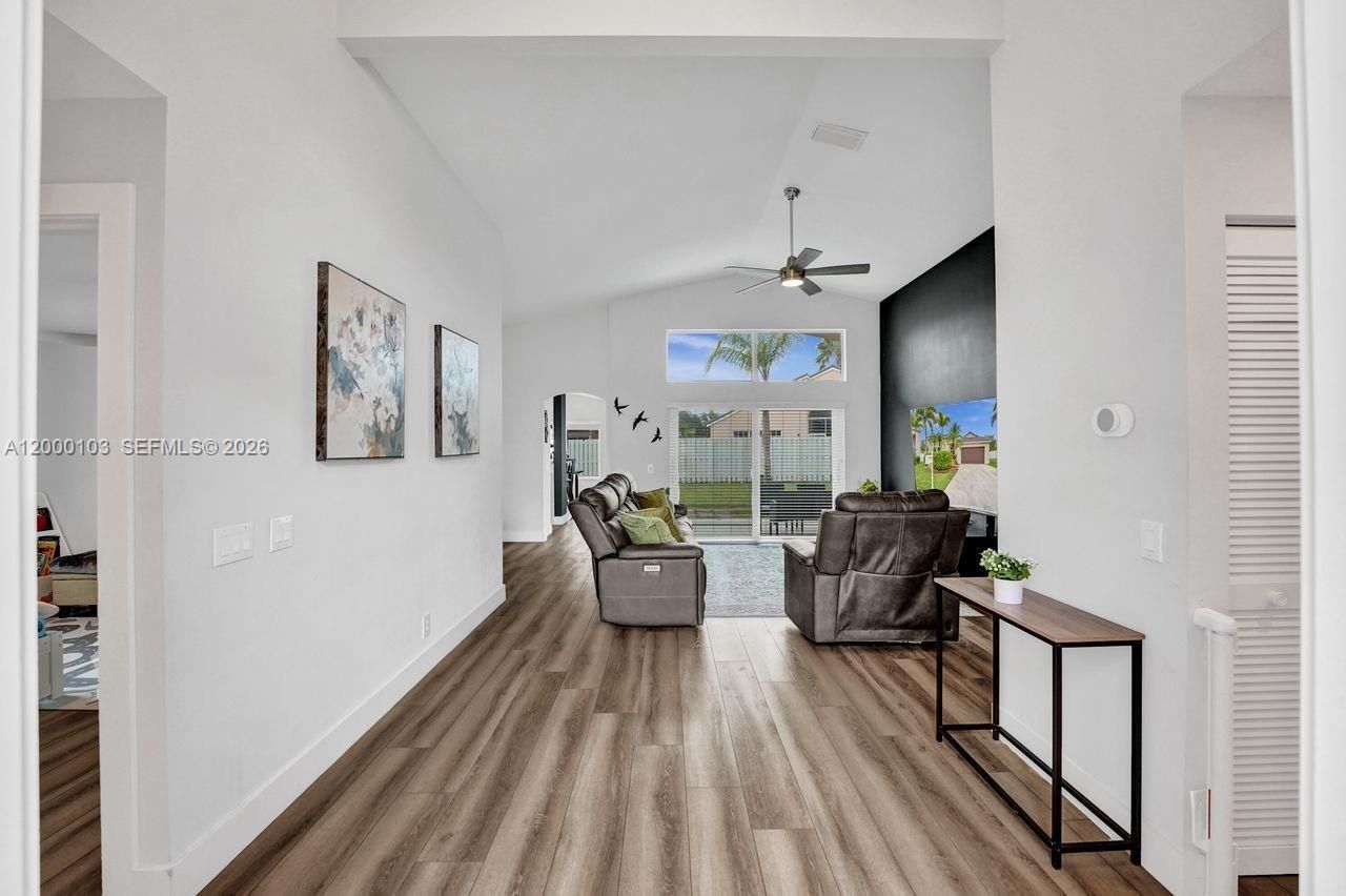 1063 Cedar Falls Dr, Unit 1063, Weston, FL 33327 Photo