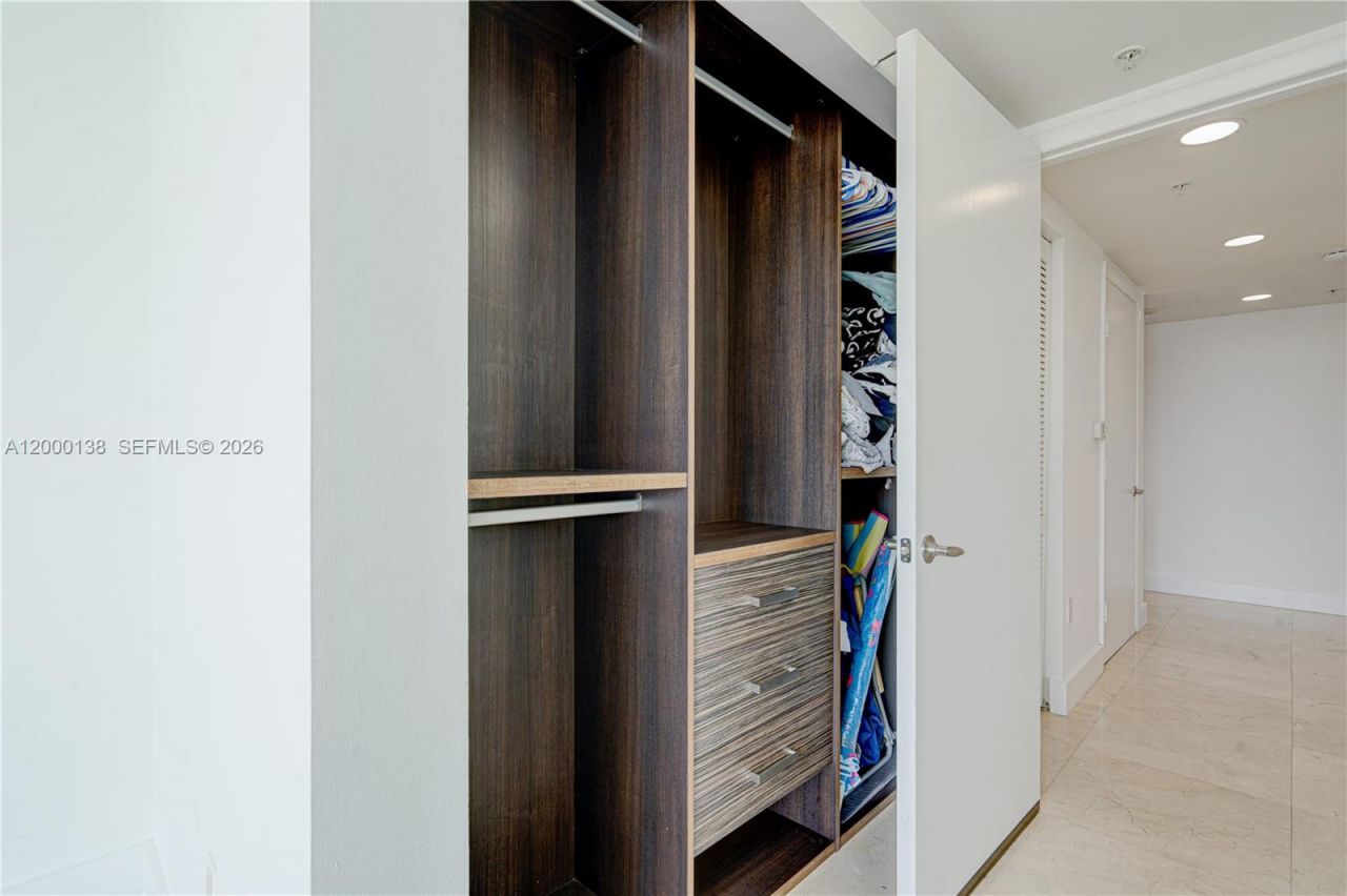 665 NE 25th St, Unit 2005, Miami, FL 33137 Photo