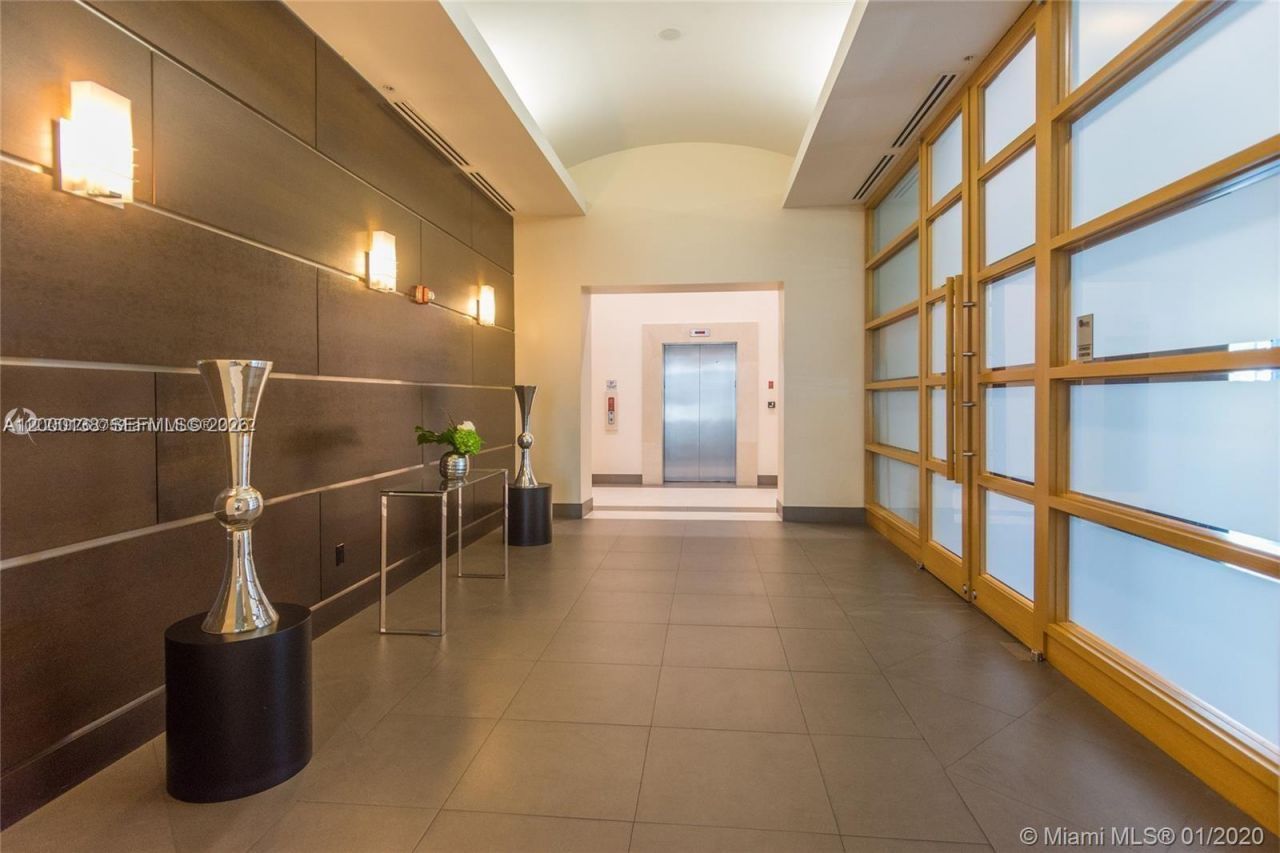 665 NE 25th St, Unit 2005, Miami, FL 33137 Photo