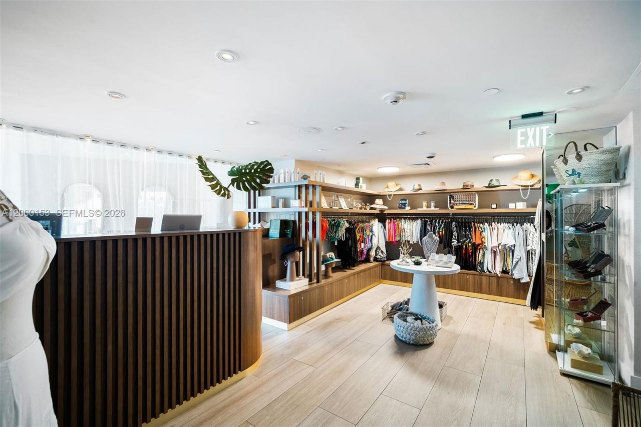 1100 West Ave, Unit 819, Miami Beach, FL 33139 Photo