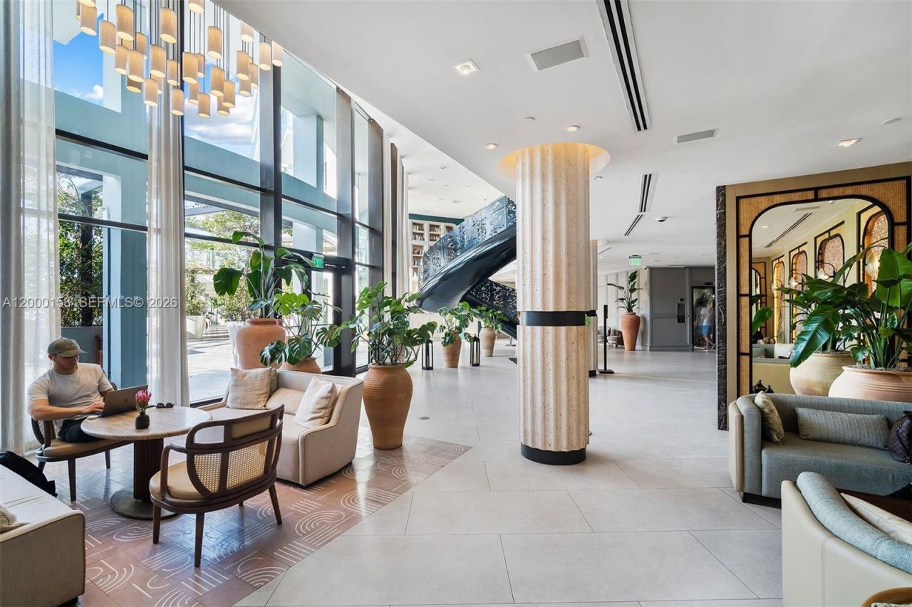 1100 West Ave, Unit 819, Miami Beach, FL 33139 Photo