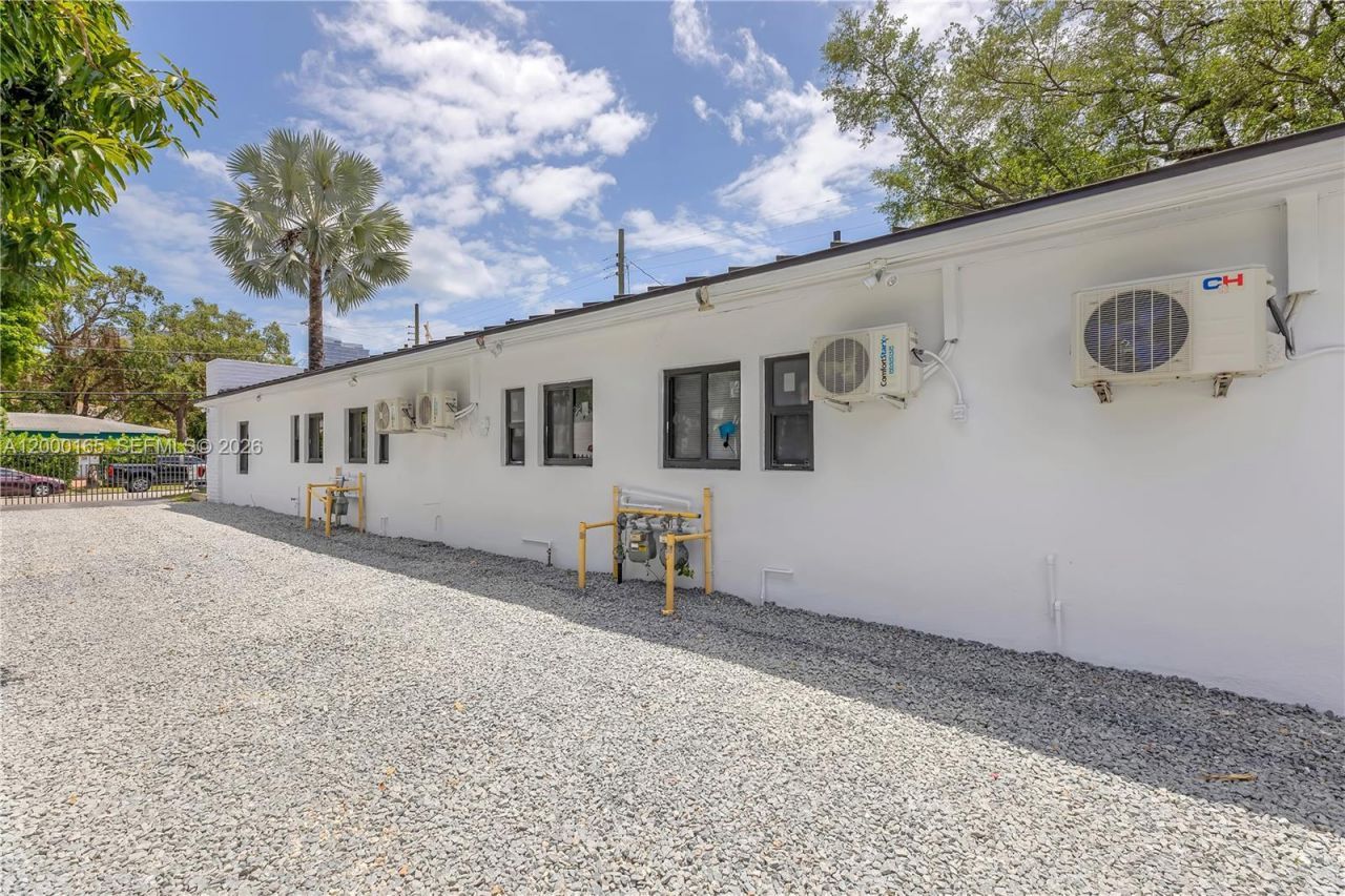 620 SW 6th Ave, Unit 2, Miami, FL 33130 Photo