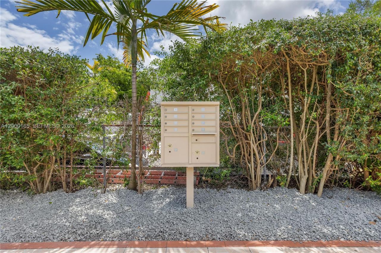 620 SW 6th Ave, Unit 2, Miami, FL 33130 Photo
