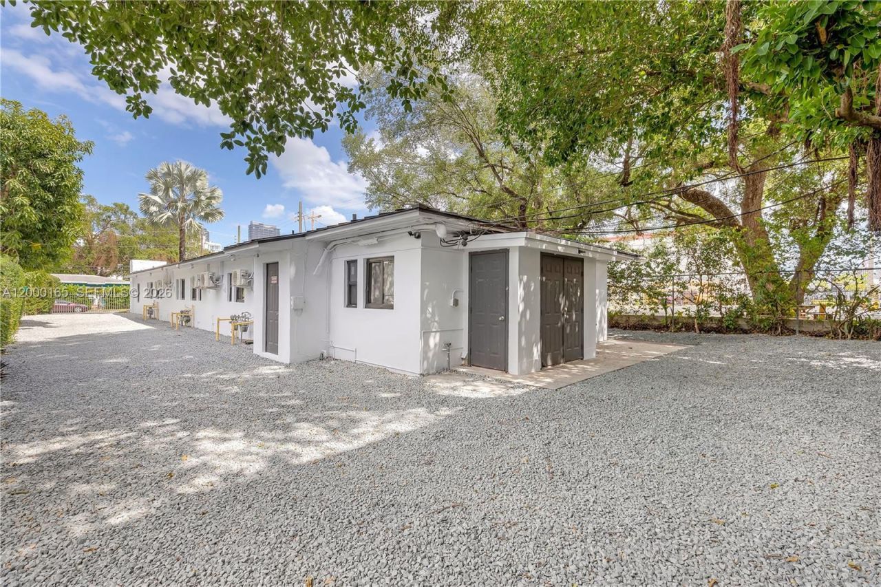 620 SW 6th Ave, Unit 2, Miami, FL 33130 Photo