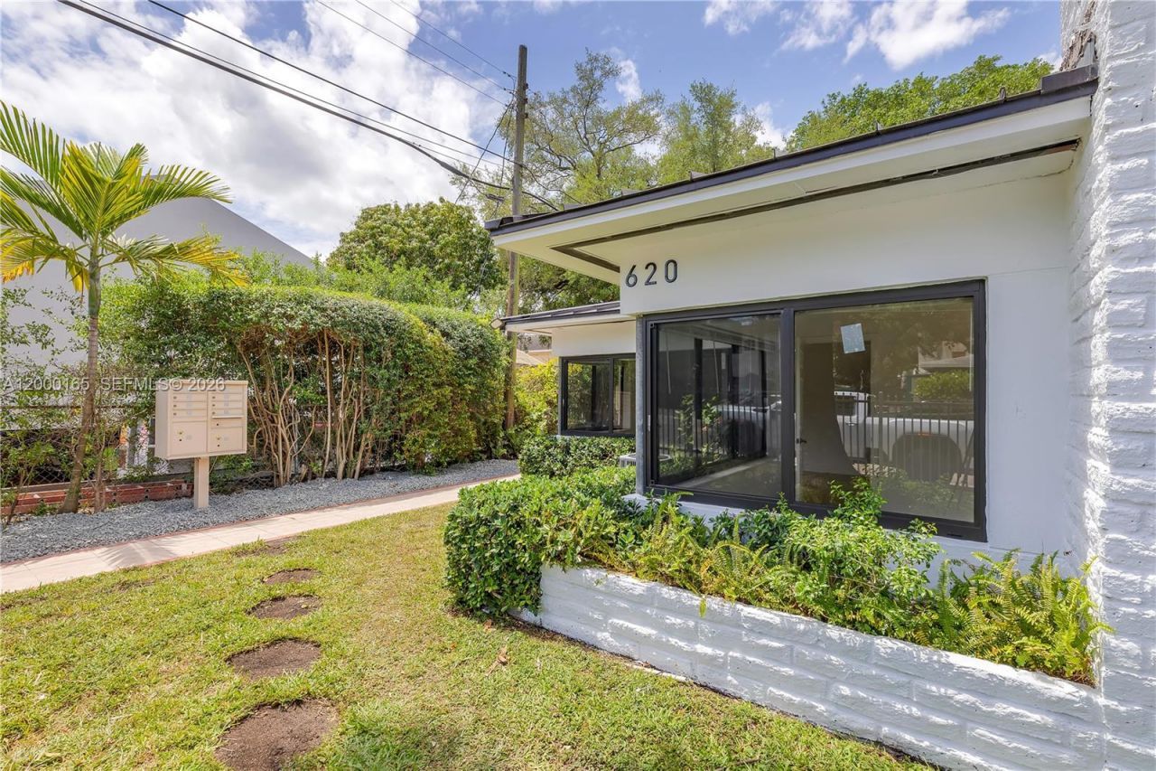 620 SW 6th Ave, Unit 2, Miami, FL 33130 Photo