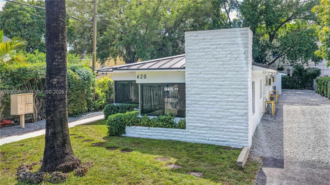 620 SW 6th Ave, Unit 2, Miami, FL 33130 Photo