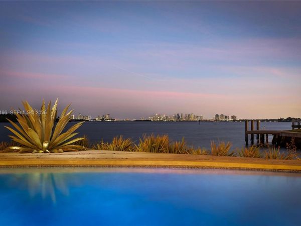 1982 NE 119th Rd , North Miami, FL 33181