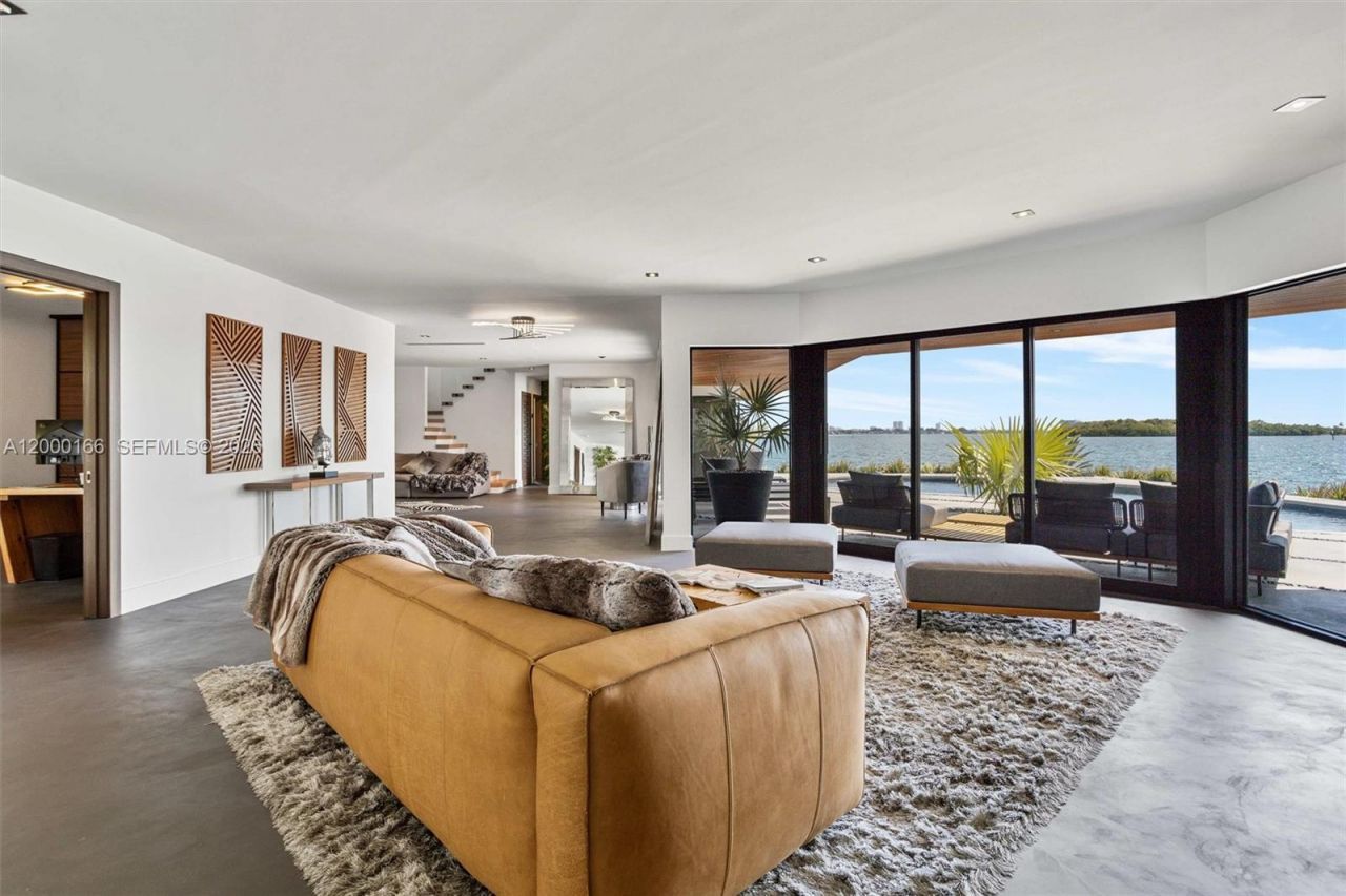 1982 NE 119th Rd , North Miami, FL 33181 Photo