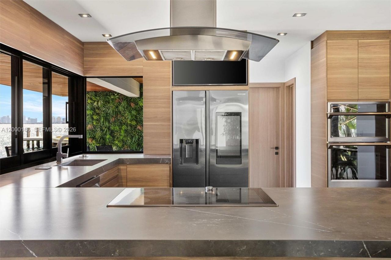 1982 NE 119th Rd , North Miami, FL 33181 Photo