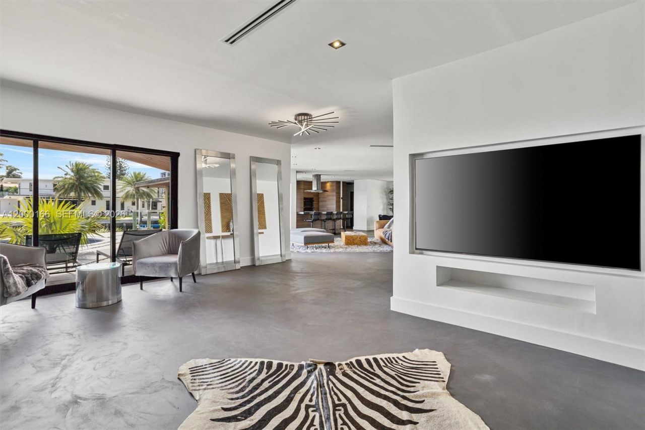 1982 NE 119th Rd , North Miami, FL 33181 Photo