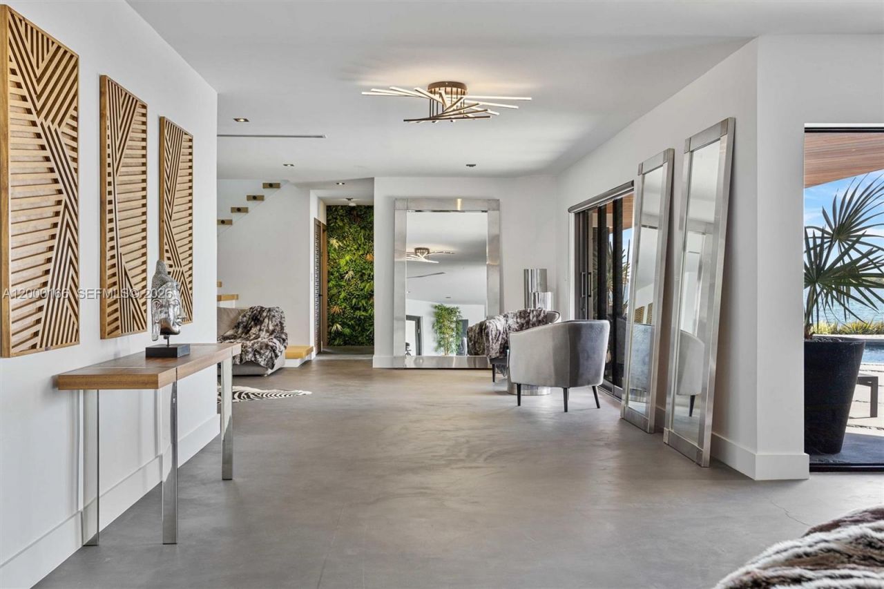 1982 NE 119th Rd , North Miami, FL 33181 Photo