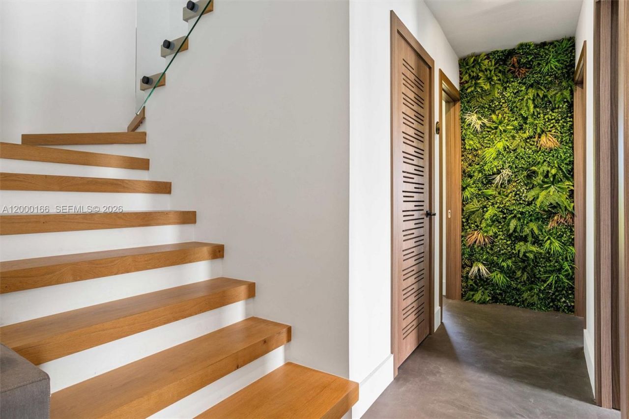 1982 NE 119th Rd , North Miami, FL 33181 Photo