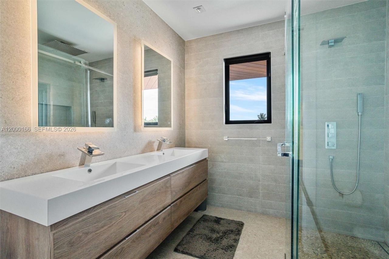 1982 NE 119th Rd , North Miami, FL 33181 Photo