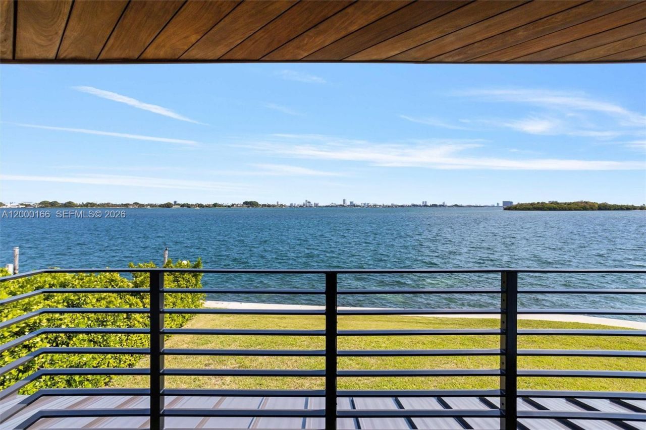 1982 NE 119th Rd , North Miami, FL 33181 Photo