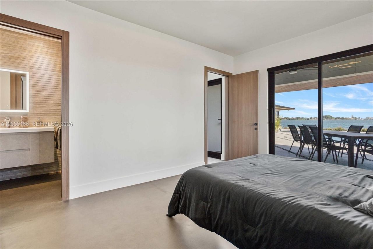 1982 NE 119th Rd , North Miami, FL 33181 Photo