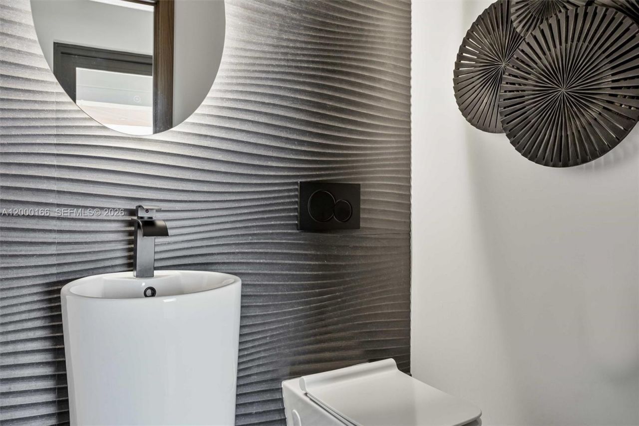 1982 NE 119th Rd , North Miami, FL 33181 Photo