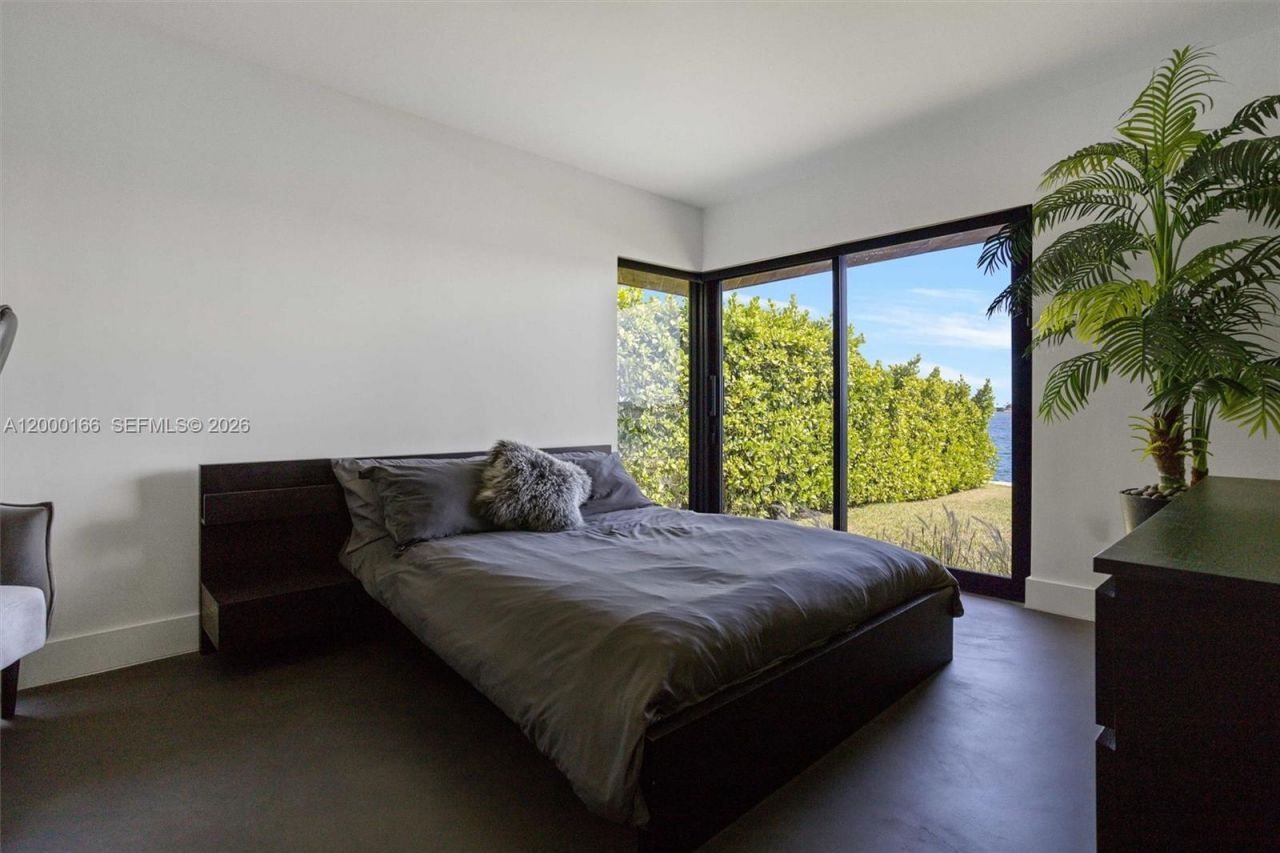 1982 NE 119th Rd , North Miami, FL 33181 Photo