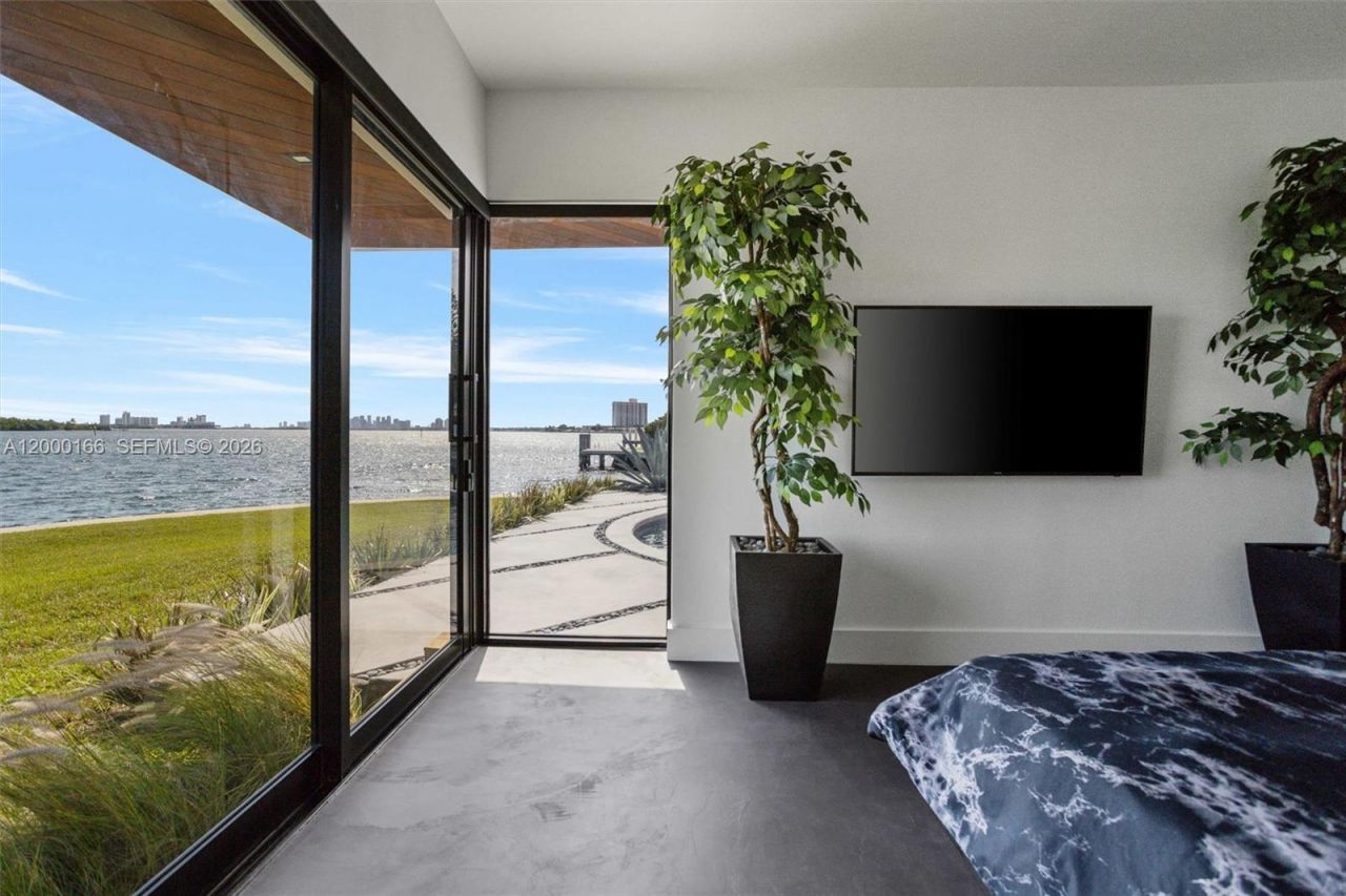 1982 NE 119th Rd , North Miami, FL 33181 Photo