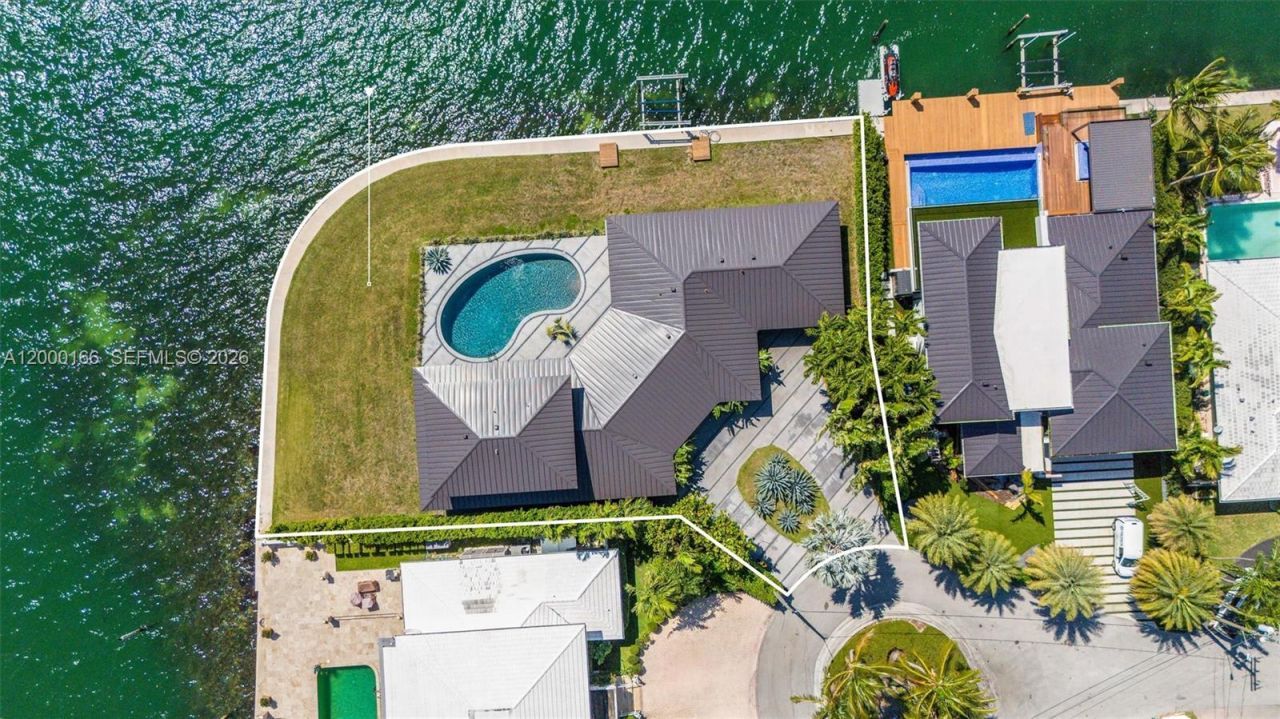 1982 NE 119th Rd , North Miami, FL 33181 Photo