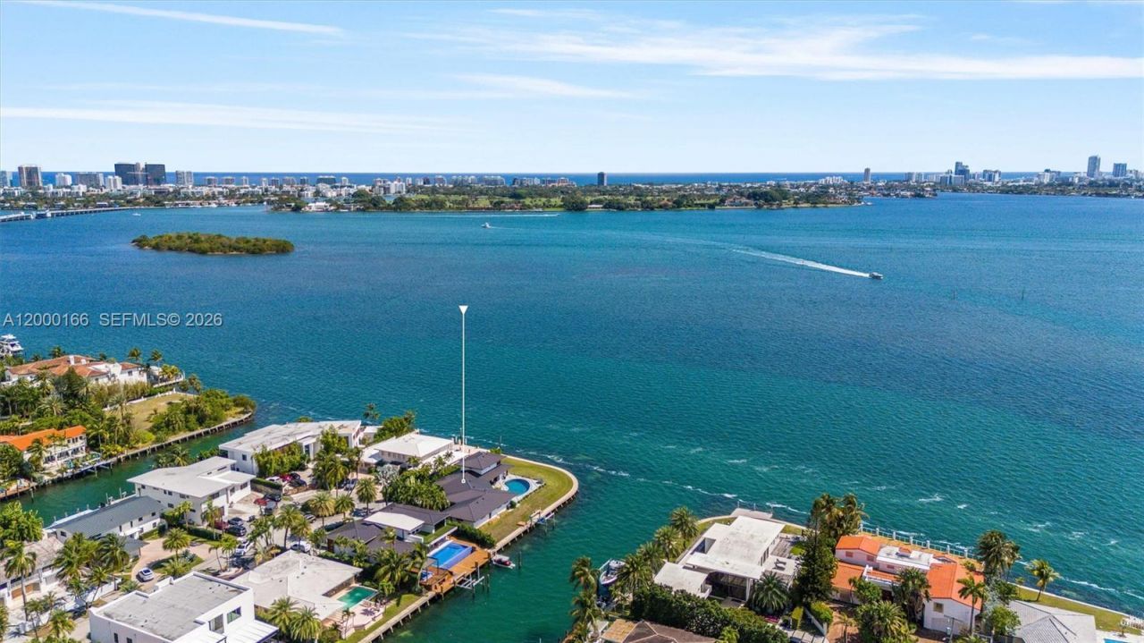 1982 NE 119th Rd , North Miami, FL 33181 Photo