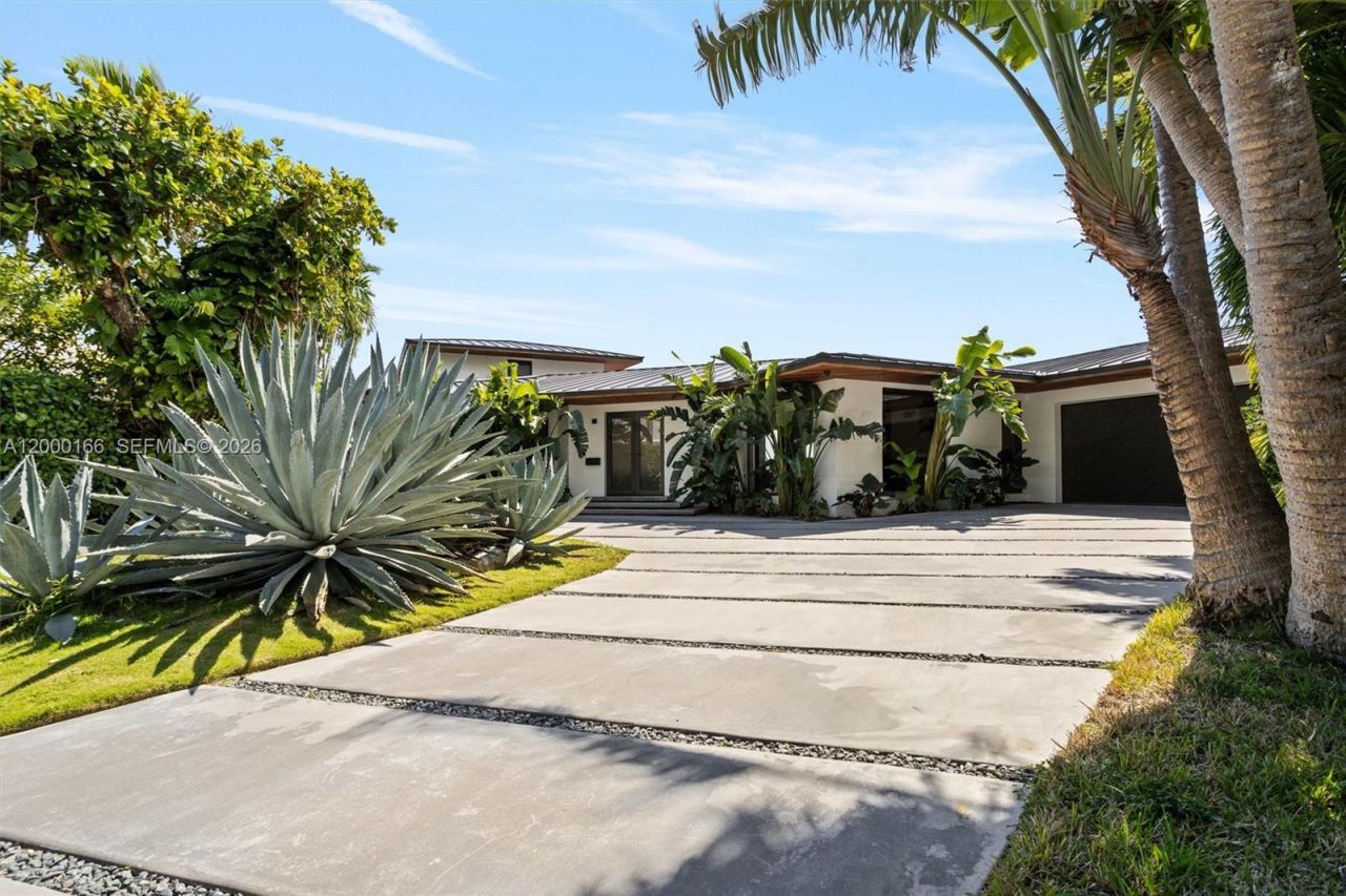 1982 NE 119th Rd , North Miami, FL 33181 Photo