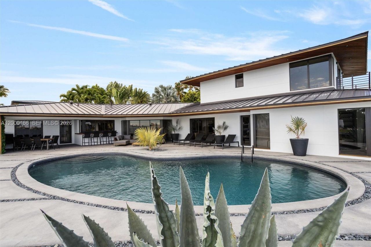 1982 NE 119th Rd , North Miami, FL 33181 Photo