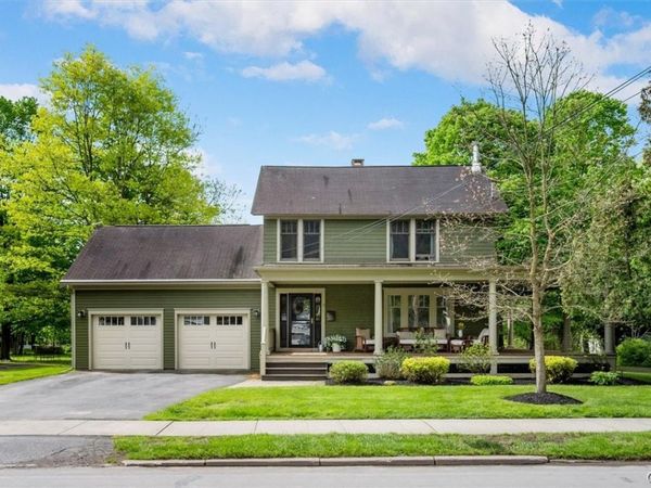 15 W Kendrick Avenue, Hamilton, NY 13346