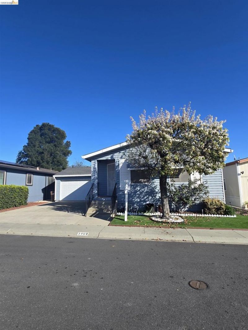 1901 Geneva Ln, Antioch, CA 94509 Main Photo